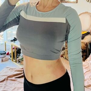 VENUS Cute Two-Tone Gray and White Crop Top